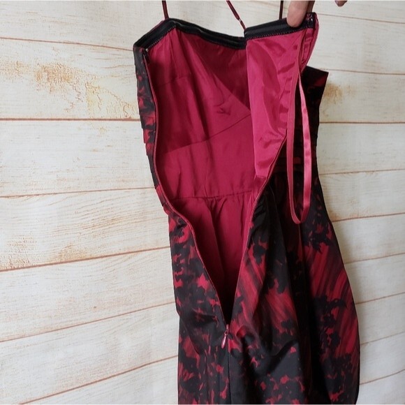 BCBGMAXAZRIA 100% Silk Strappy Bubble Dress - Picture 9 of 12